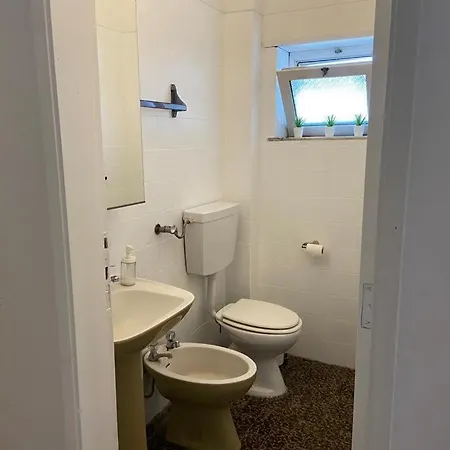 Charming 3 Bedroom In The Centre Of Apartament *