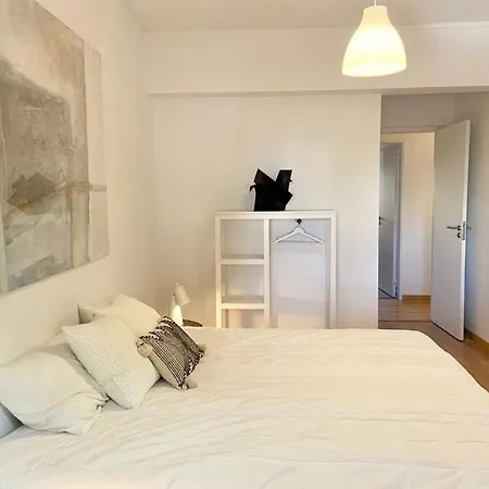 Charming 3 Bedroom In The Centre Of Apartmán *